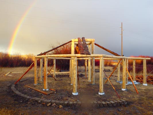 Earthlodge perimeter foundation.